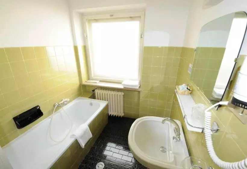 Aamiaismajoitus (B&B) Ciasa Soreghina