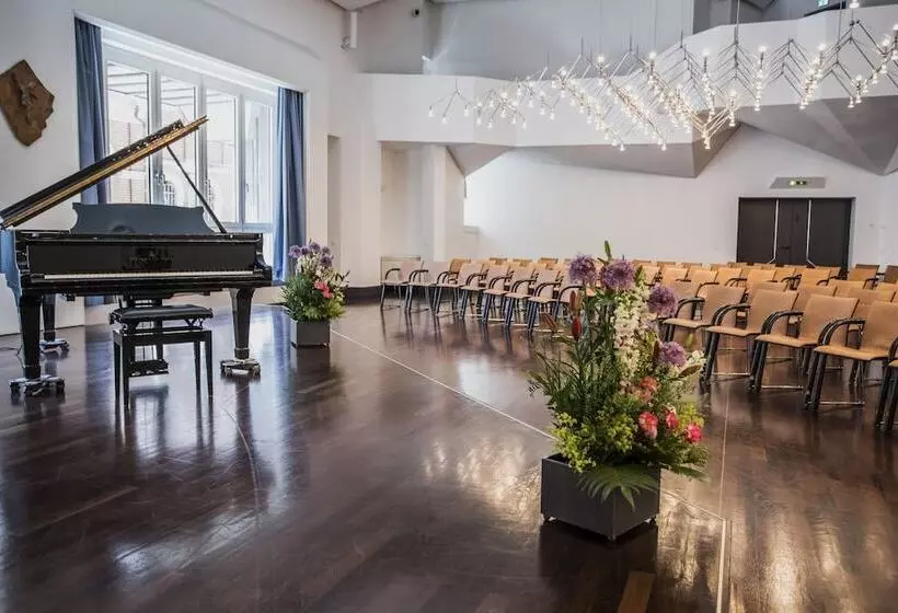 Hotelli Erbacher Hof, Bistum Mainz