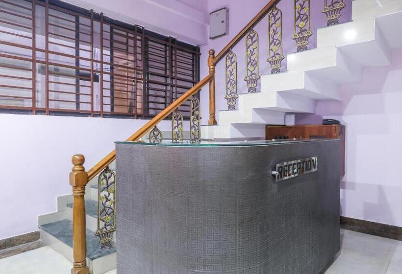 Hotell Oyo 47603  Sandalwood Vibes