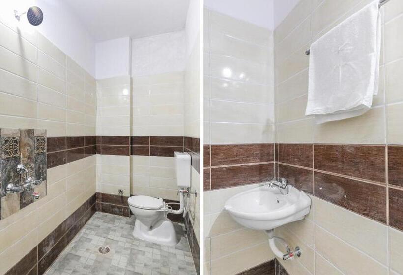 Hotell Oyo 47603  Sandalwood Vibes