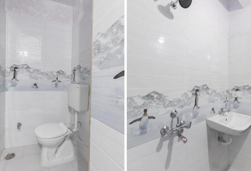 Hotell Oyo 47603  Sandalwood Vibes