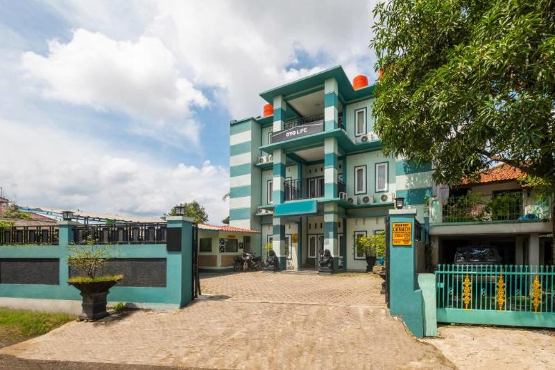 فندق Oyo Life 2676 Cathaleya Homestay Syariah