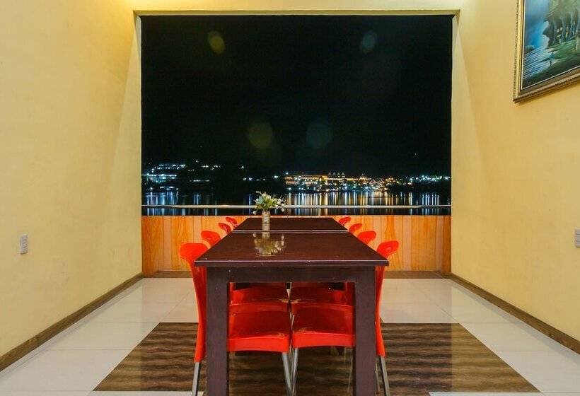 فندق Reddoorz Near Danau Toba Parapat