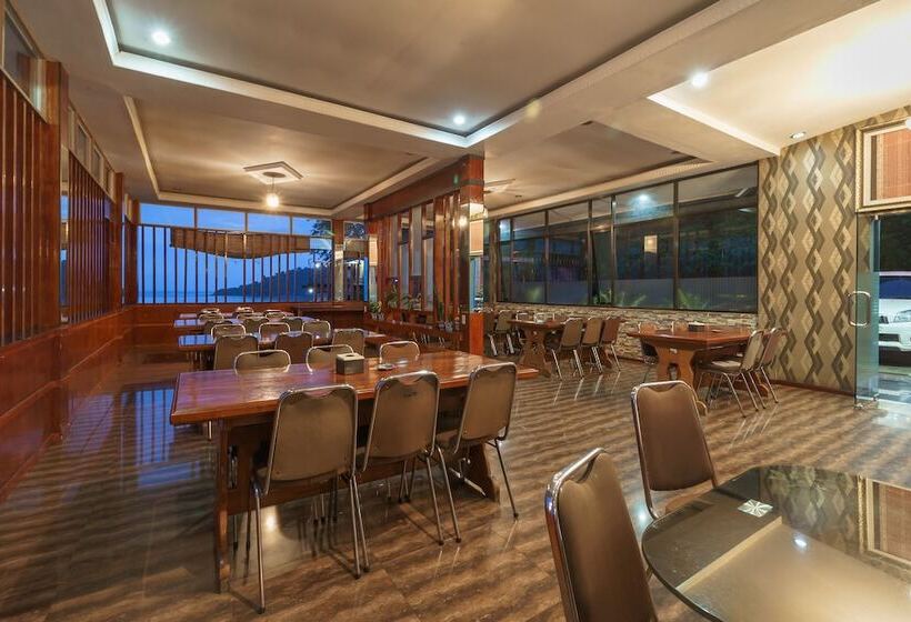 فندق Reddoorz Near Danau Toba Parapat