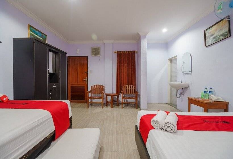 فندق Reddoorz Near Danau Toba Parapat