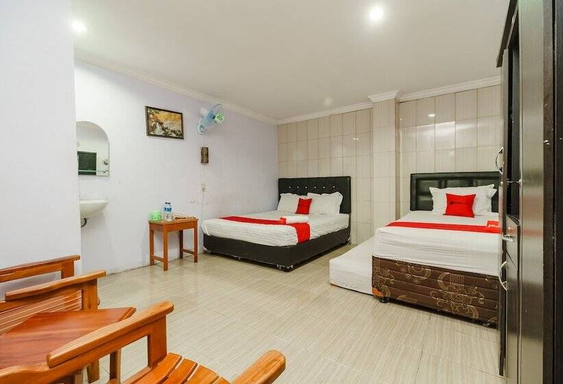 فندق Reddoorz Near Danau Toba Parapat