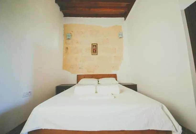 ペンション Castle Karpasia Guest House