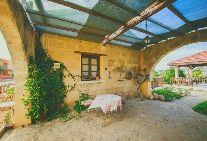 Majatalo Castle Karpasia Guest House