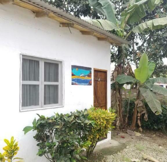 بنسيون Montañita Garden Hostal