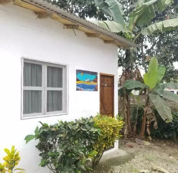 ペンション Montañita Garden Hostal