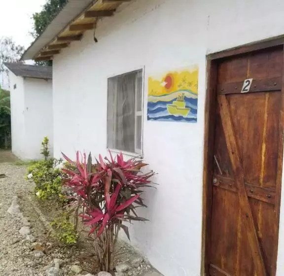 ペンション Montañita Garden Hostal