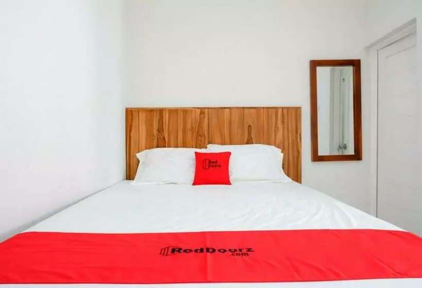 ペンション Reddoorz Plus Syariah Near Stasiun Tegal 2