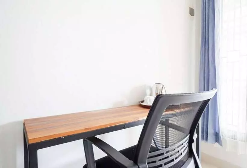 ペンション Reddoorz Plus Syariah Near Stasiun Tegal 2