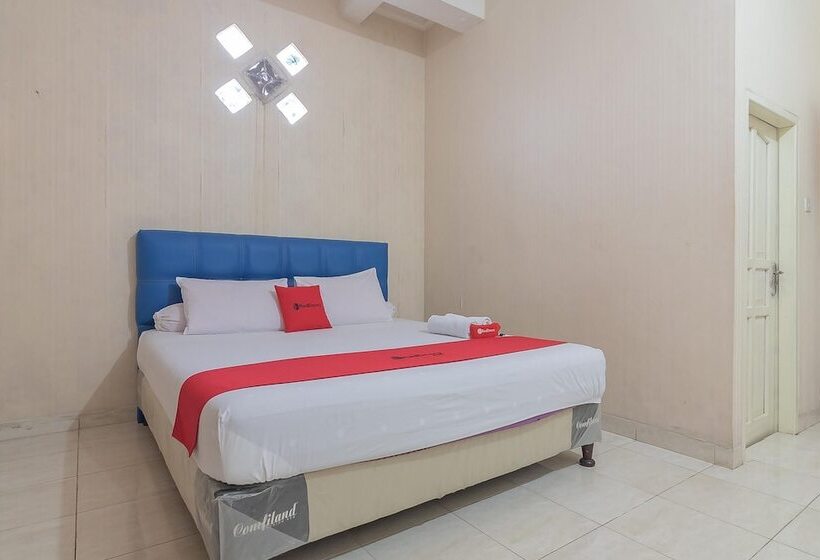 פנסיון Reddoorz Syariah Near Terminal Batu Ampar 2