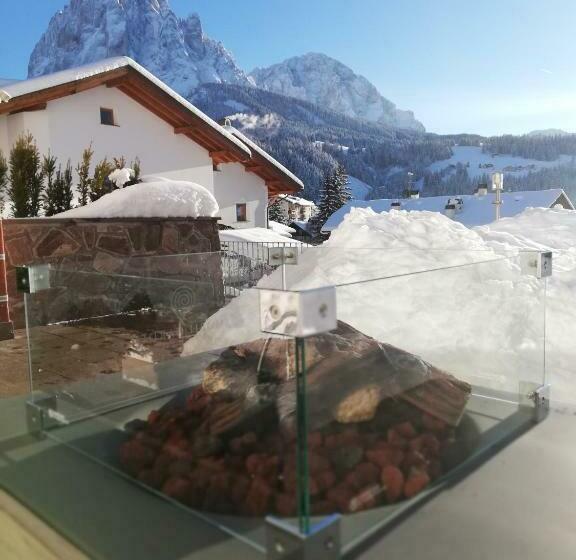 مبيت وإفطار Garni Hotel Belalp