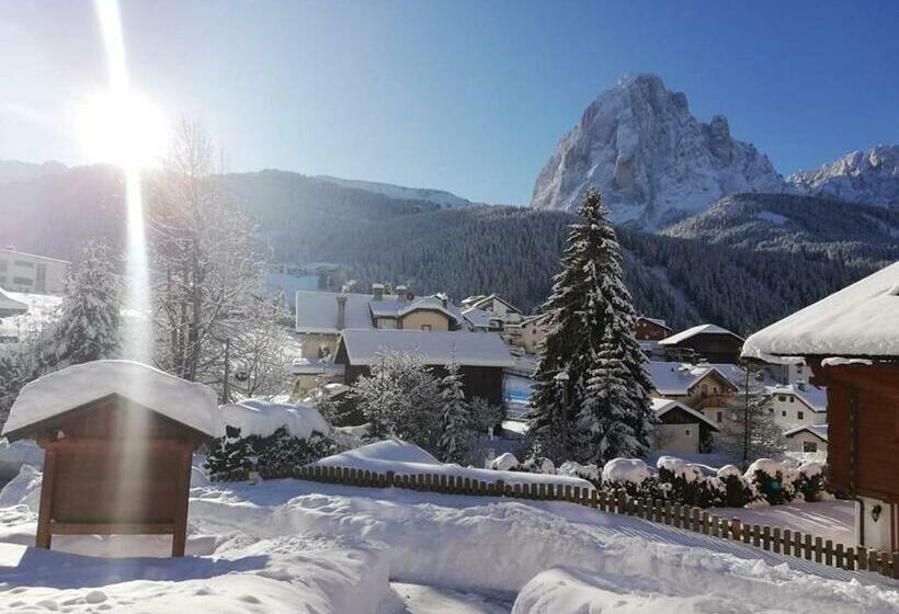 مبيت وإفطار Garni Hotel Belalp