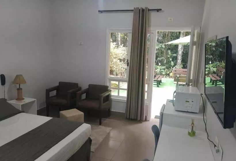 Flat Com Serviços Na Riviera