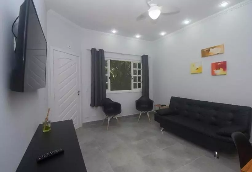 Flat Com Serviços Na Riviera