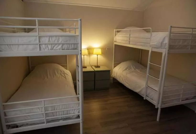 Hotelli Groeps Villa 24 Pers