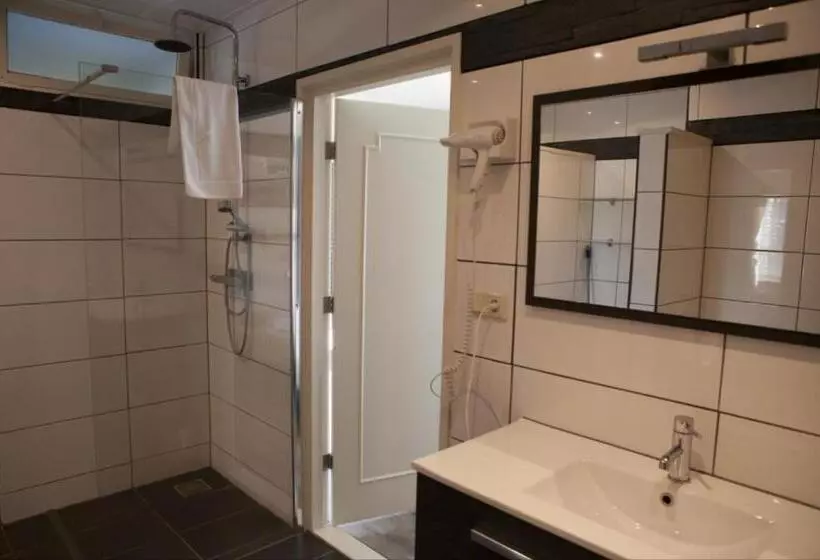 Hotelli Groeps Villa 24 Pers