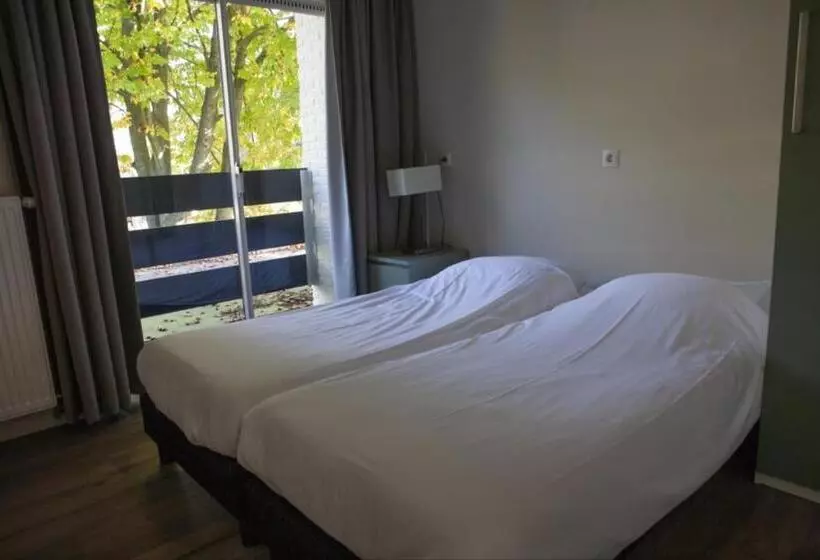 Hotelli Groeps Villa 24 Pers