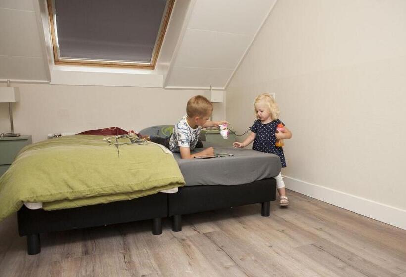 ホテル Groeps Villa 24 Pers