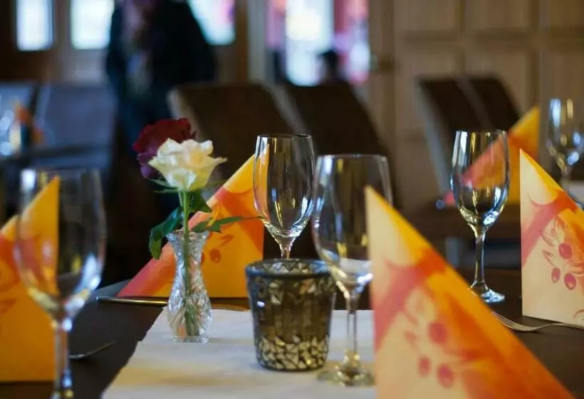 Hotelli Zum Fährturm