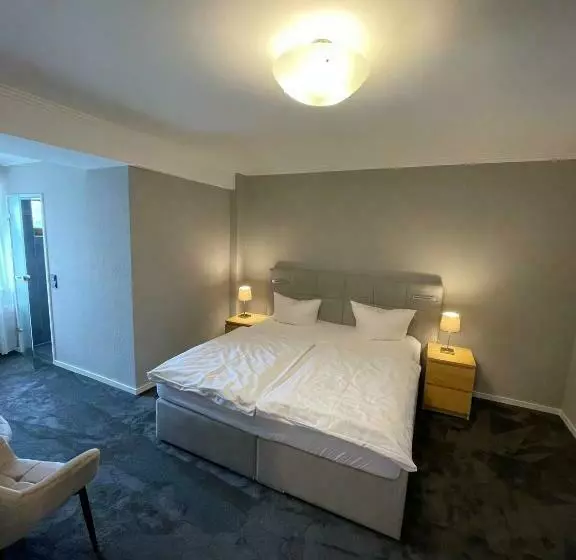 Hotelli Zum Fährturm