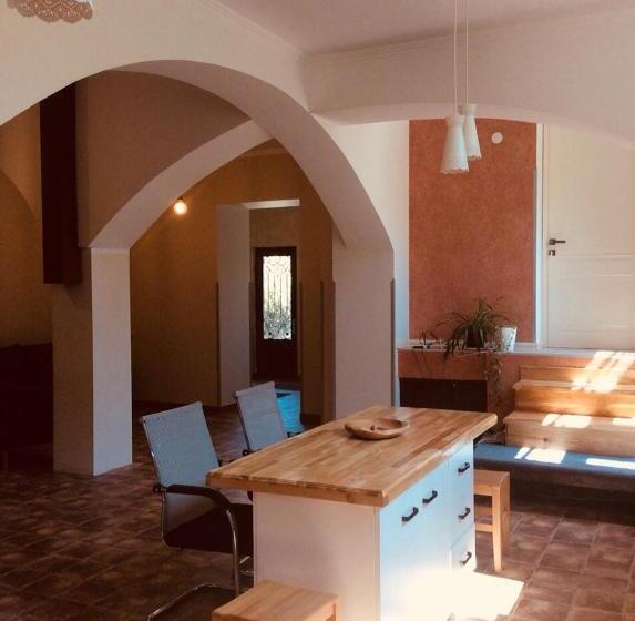 پانسیون Luca Lili