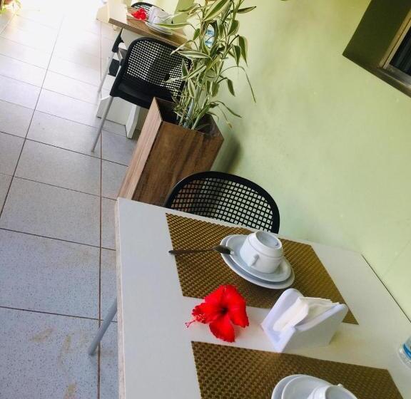 پانسیون Pousada Flor De Noronha