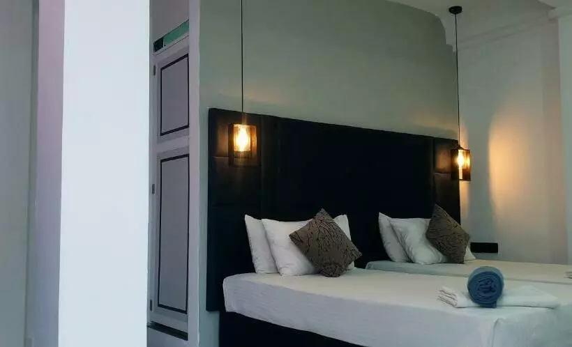Auberge Kandy Tower Inn