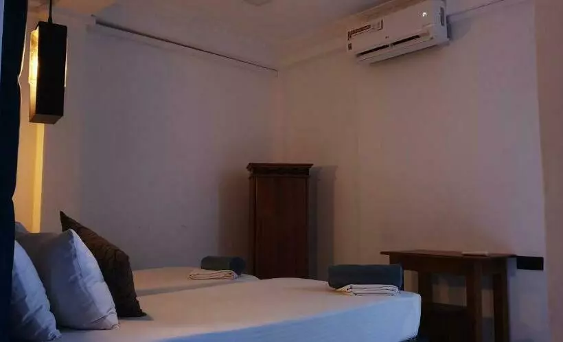 Auberge Kandy Tower Inn