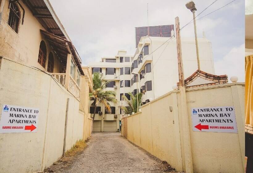 הוסטל Marina Bay Apartments