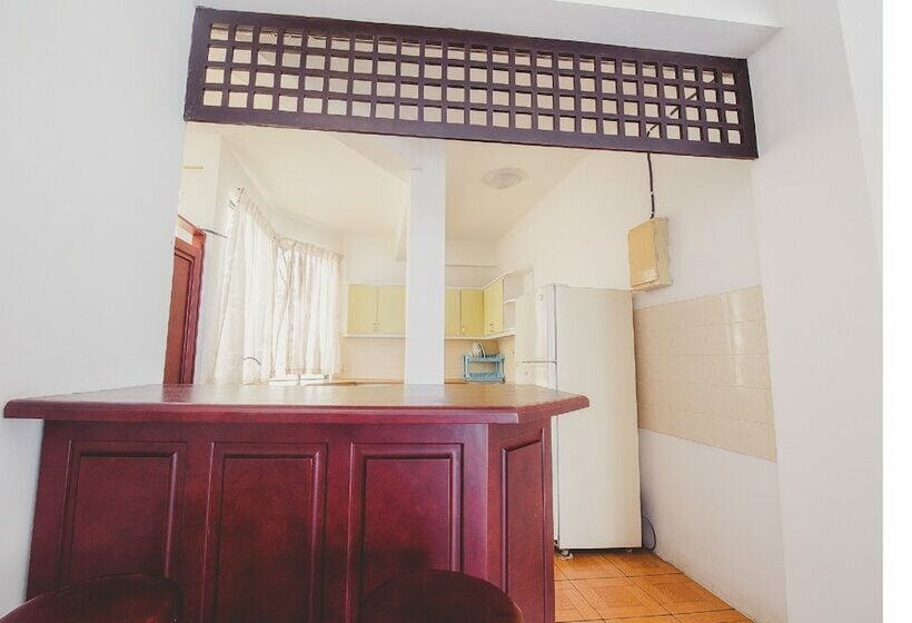 הוסטל Marina Bay Apartments