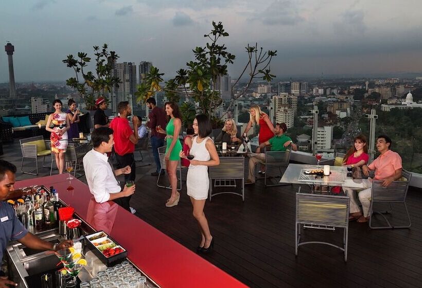 הוסטל Marina Bay Apartments