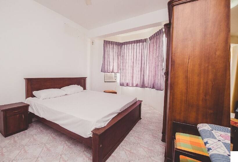 הוסטל Marina Bay Apartments