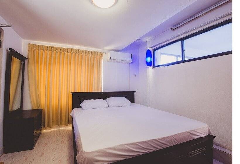 הוסטל Marina Bay Apartments