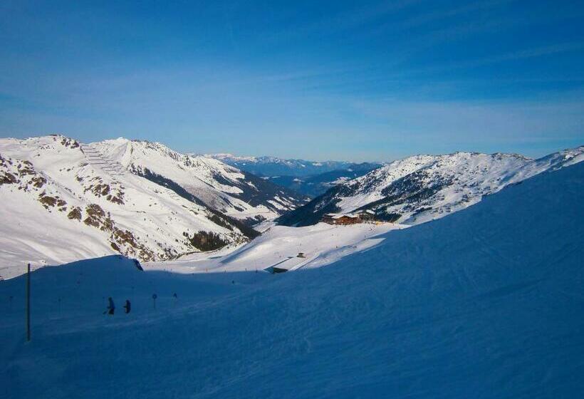 مبيت وإفطار Panorama Lodge Hochfügen