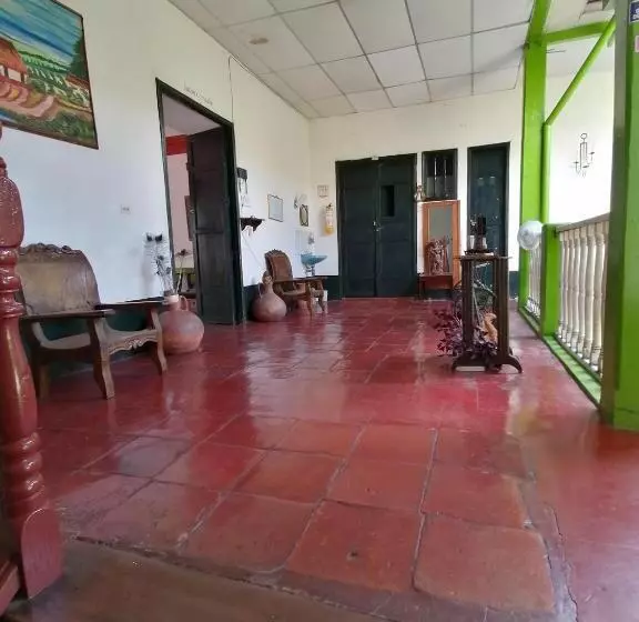 ユースホステル La Casona 1859