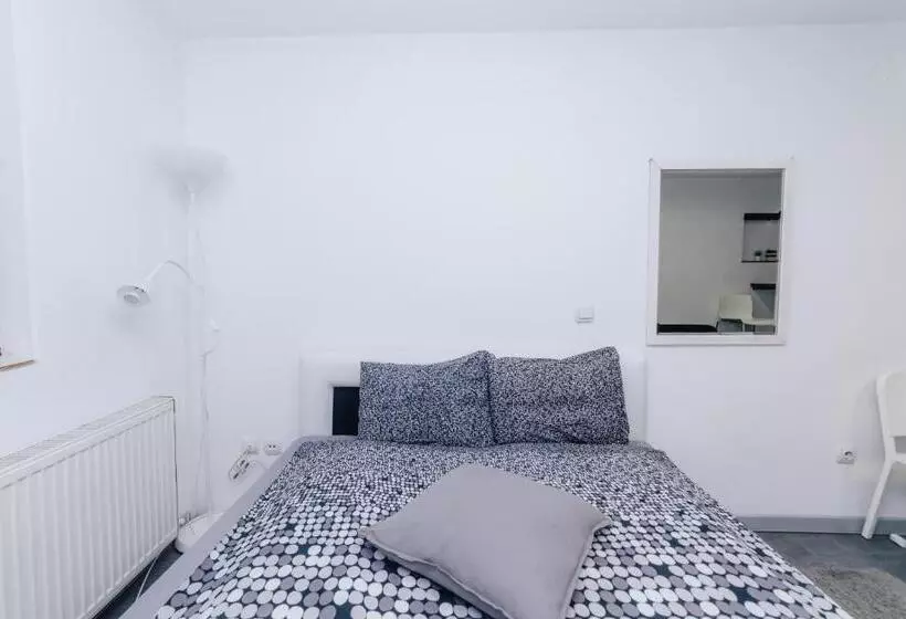 پانسیون Apartments Luka