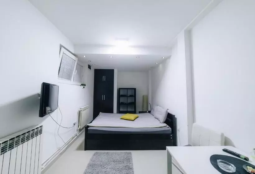 پانسیون Apartments Luka