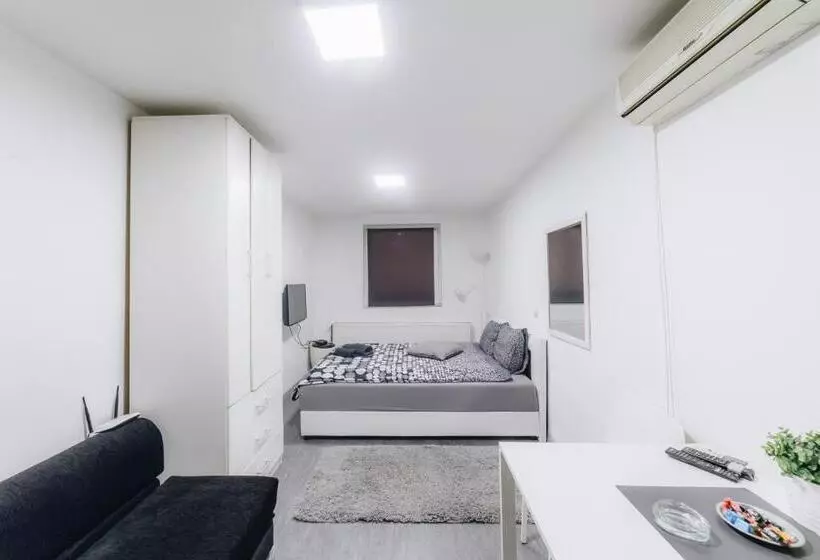 پانسیون Apartments Luka