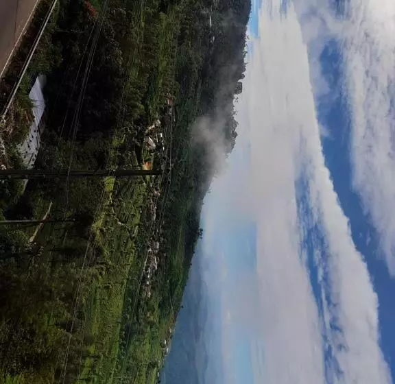 ペンション Haputale Super View
