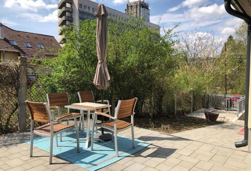 ペンション Juno Apartman Vendégház