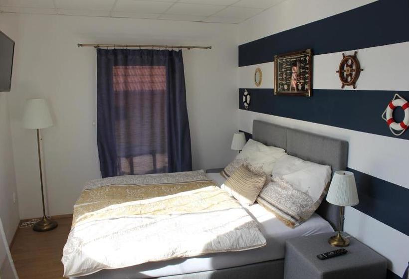 פנסיון Penzion Nautica