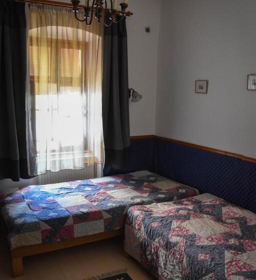 ペンション Pont Vendégház