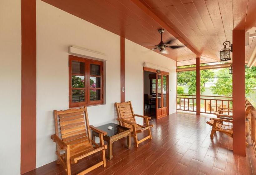 پانسیون Wandee Garden