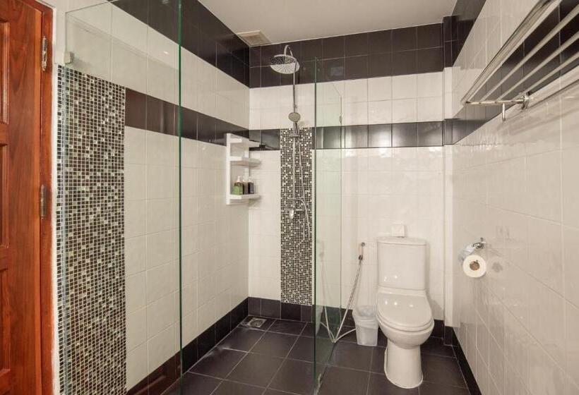 پانسیون Wandee Garden