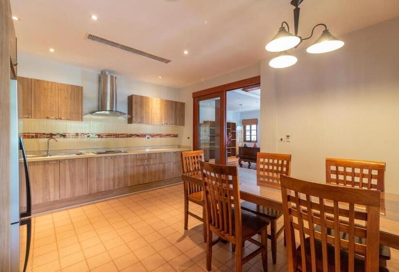 پانسیون Wandee Garden