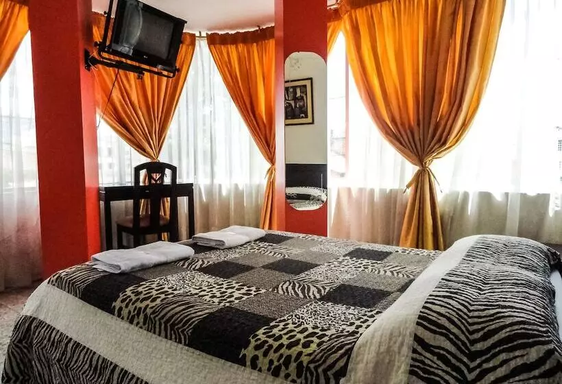 ユースホステル Hostal La Rosa Otavalo